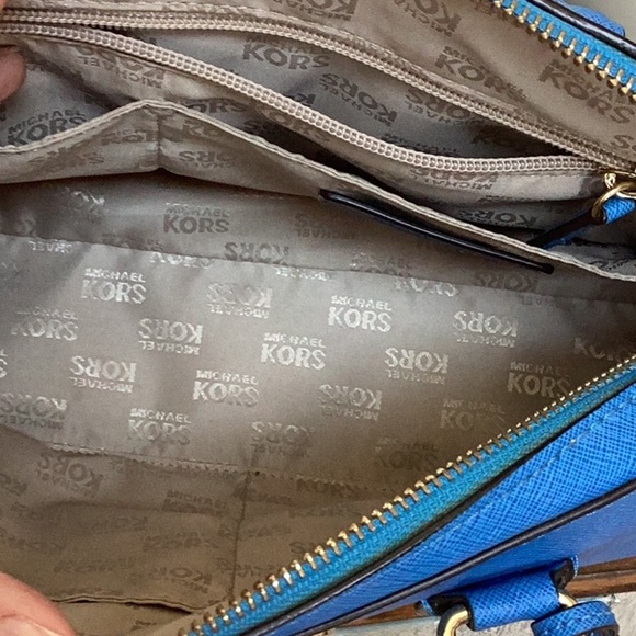 Michael Kors Large Saffino Bag - Picture 11 of 16